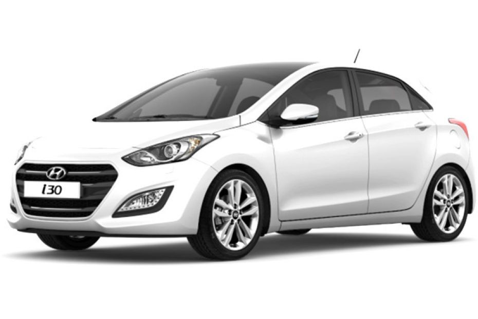 Hyundai i30 Creamy White in UAE