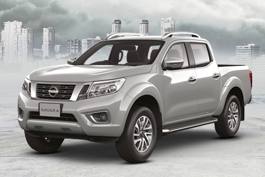 Nissan Navara Pickup Silver in UAE