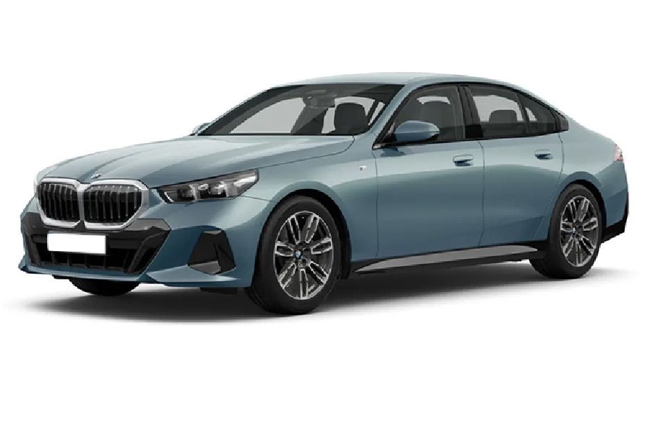 BMW 5 Series Green Gem Metallic in UAE