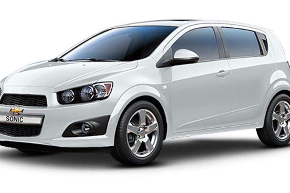 Chevrolet Sonic Summit White in UAE