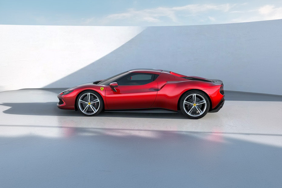 296 GTB Side view in UAE