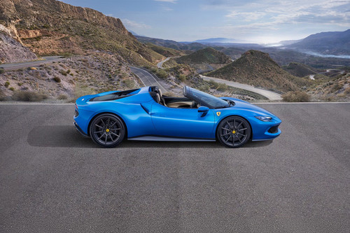 296 GTS Medium Angle Front View