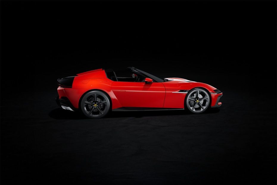 12Cilindri Spider Medium Angle Front View in UAE