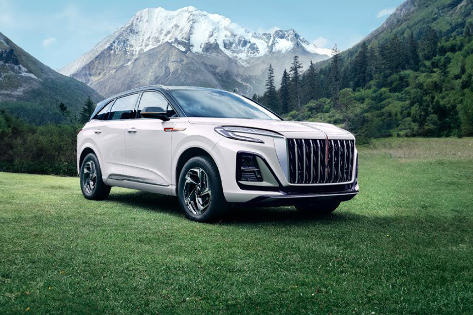 Hongqi HS3 Front Medium View in UAE