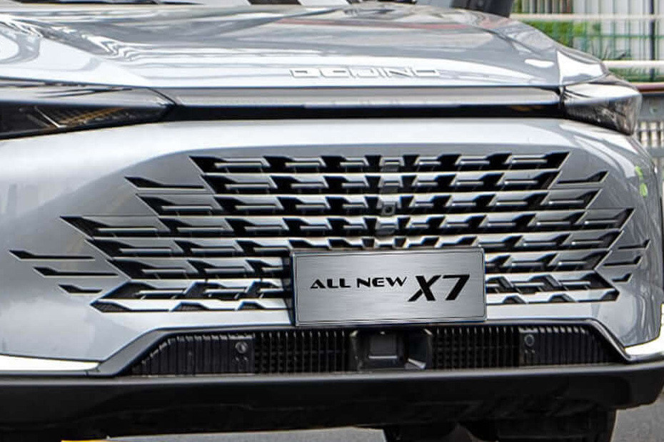 X7 2026 Grille View in UAE