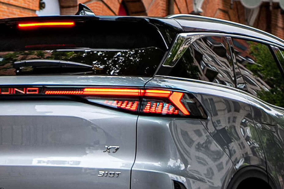 X7 2026 Tail light in UAE