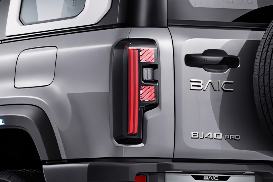 BJ40 Pro Tail light in UAE