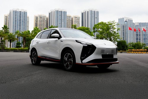 Forthing Friday EV Front Medium View