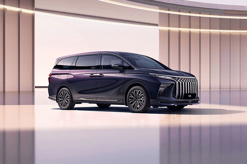 Forthing V9 Front Medium View