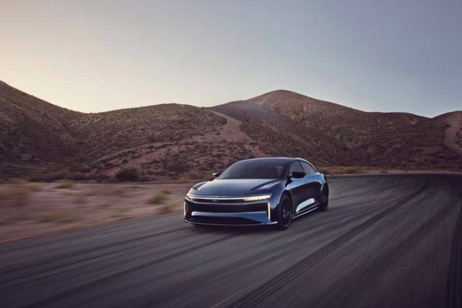 Lucid AIR Touring 2024 UAE