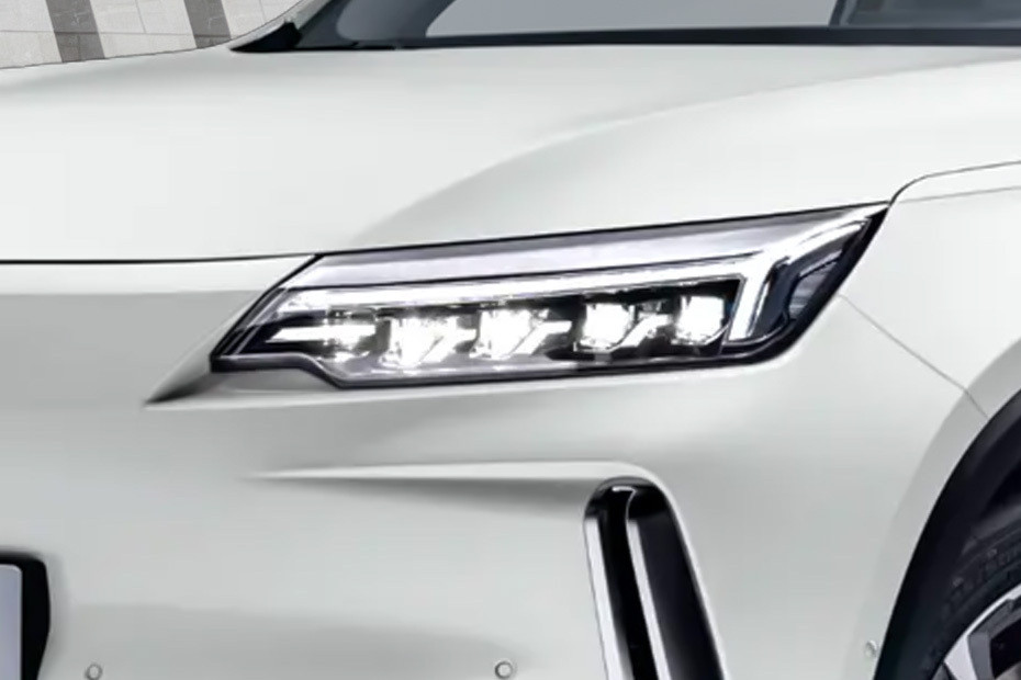 ET5 Headlight in UAE