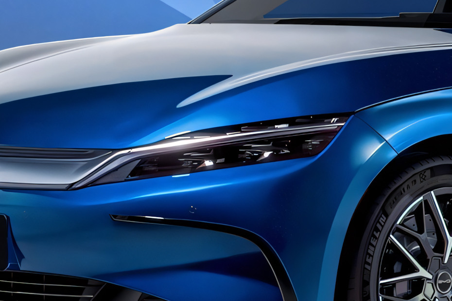 HAN Headlight in UAE