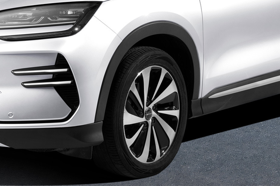 Song Plus Wheel in UAE