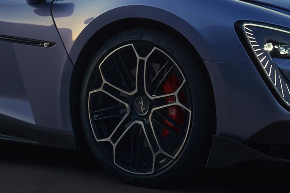 Yangwang U9 Wheel in UAE