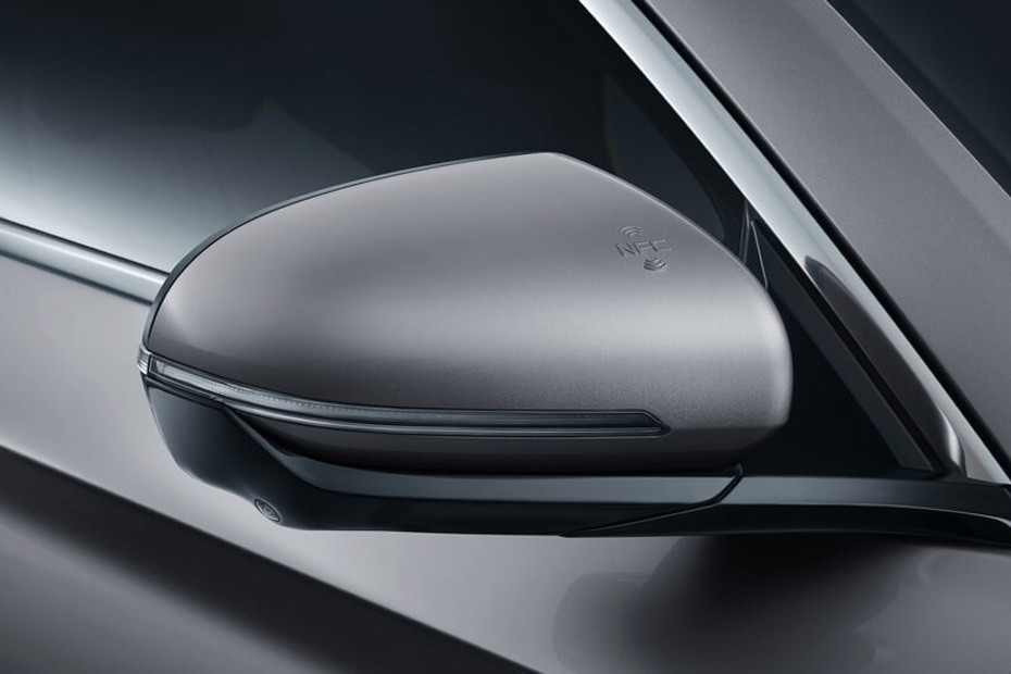 BYD Sealion 6 Drivers Side Mirror Front Angle BYD Sealion 6 Drivers Side Mirror Front Angle