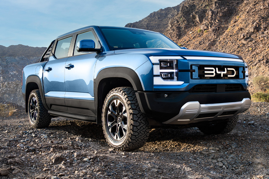 BYD Shark 6 Front Medium View in UAE