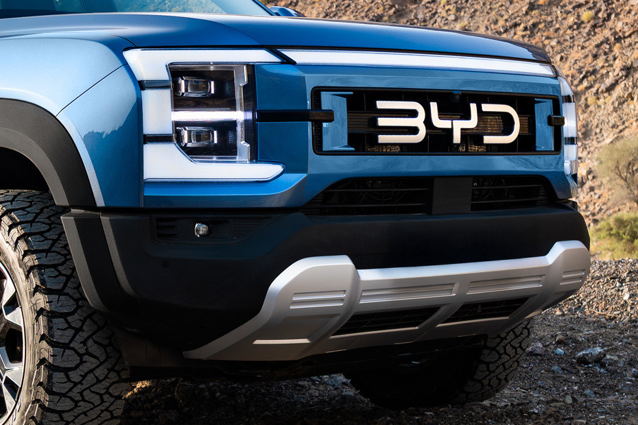 Shark 6 Grille View Shark 6 Grille View