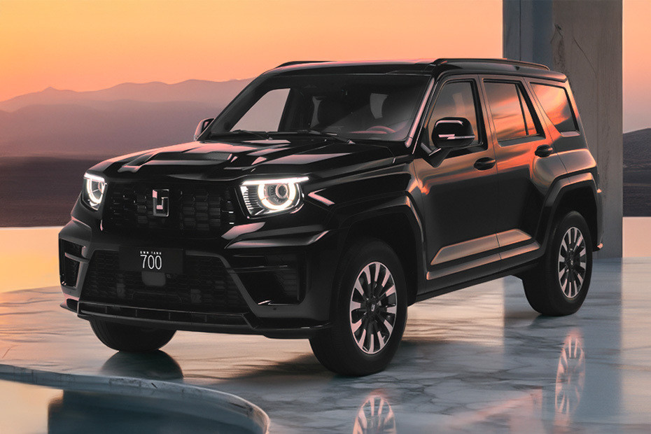 700 Front angle low view