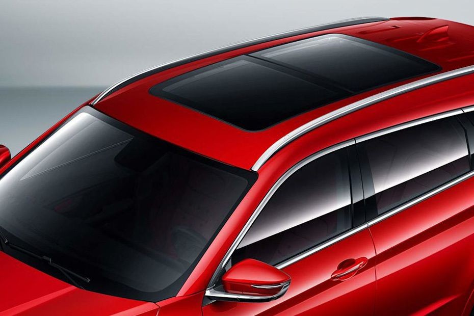 Jetour X70 Plus Sunroof Moonroof in UAE