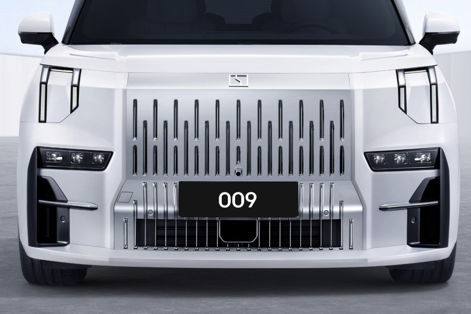 009 Grille View in UAE