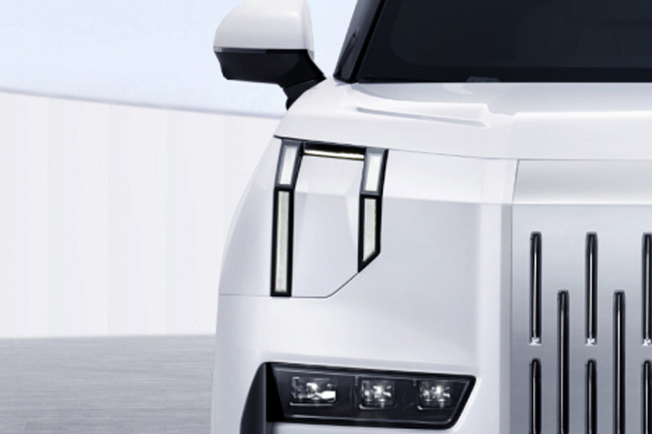 009 Headlight in UAE