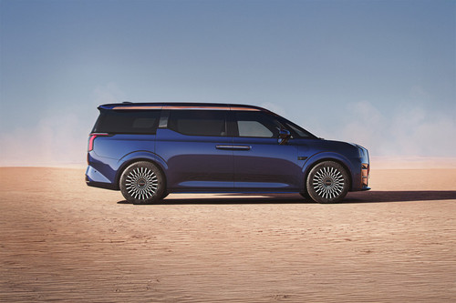 009 Medium Angle Front View