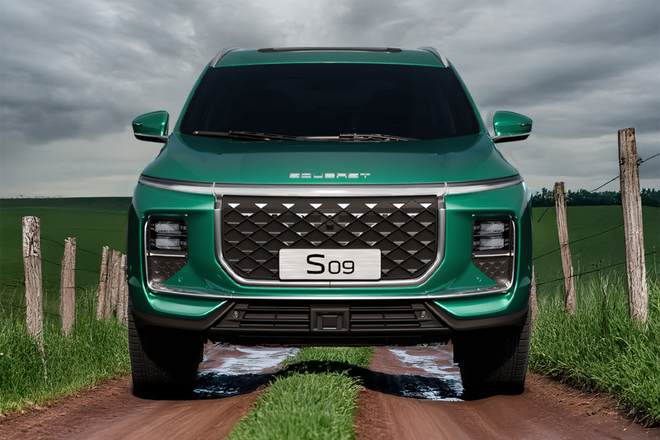 Full Front View of S09 Full Front View of S09