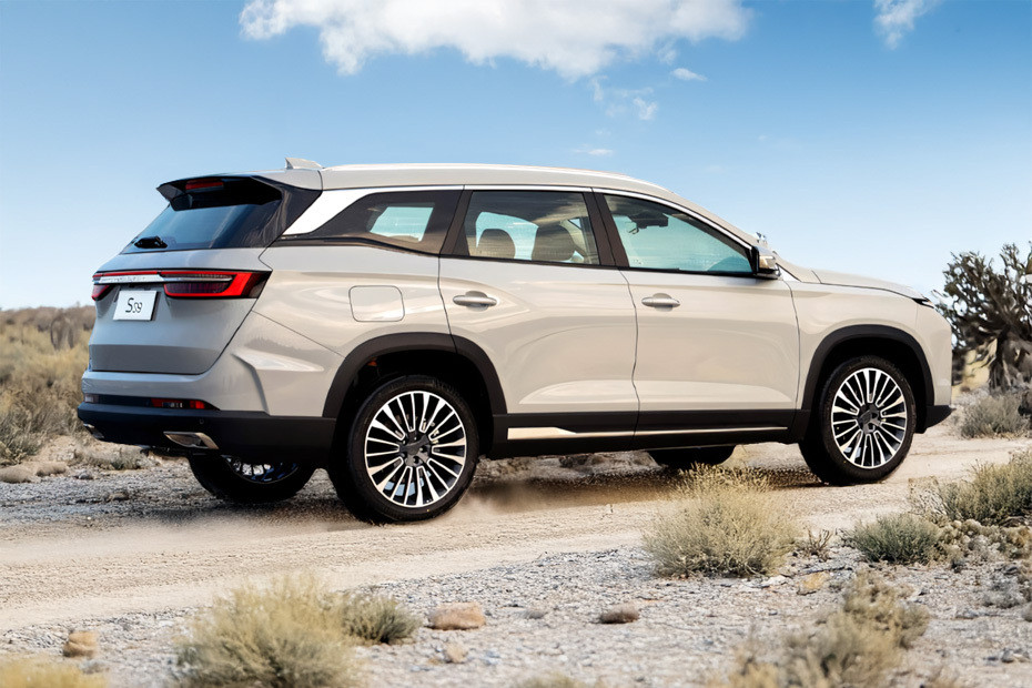 S09 Rear angle view in UAE