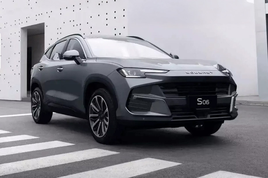 S06 Front deep low Angle View in UAE