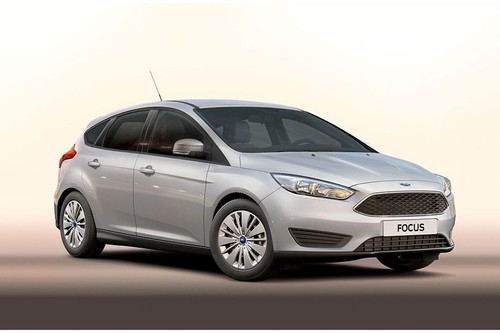 Ford Focus Front Cross Side View