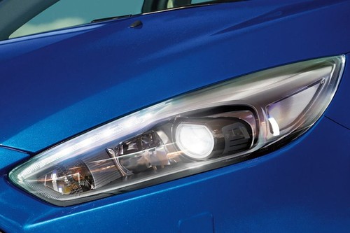 Focus Headlight