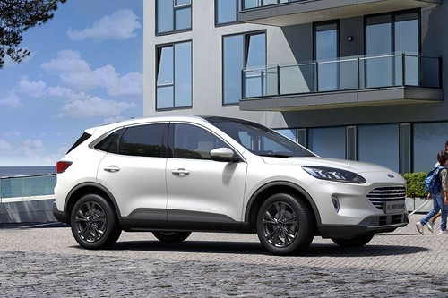 Ford Escape (2022-2022) Front Cross Side View