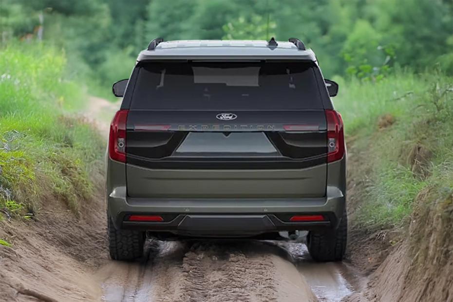 Full Rear View of Ford Expedition Full Rear View of Ford Expedition