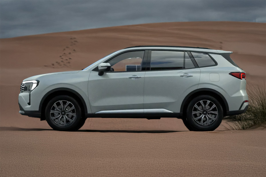 Territory 2026 Side view in UAE