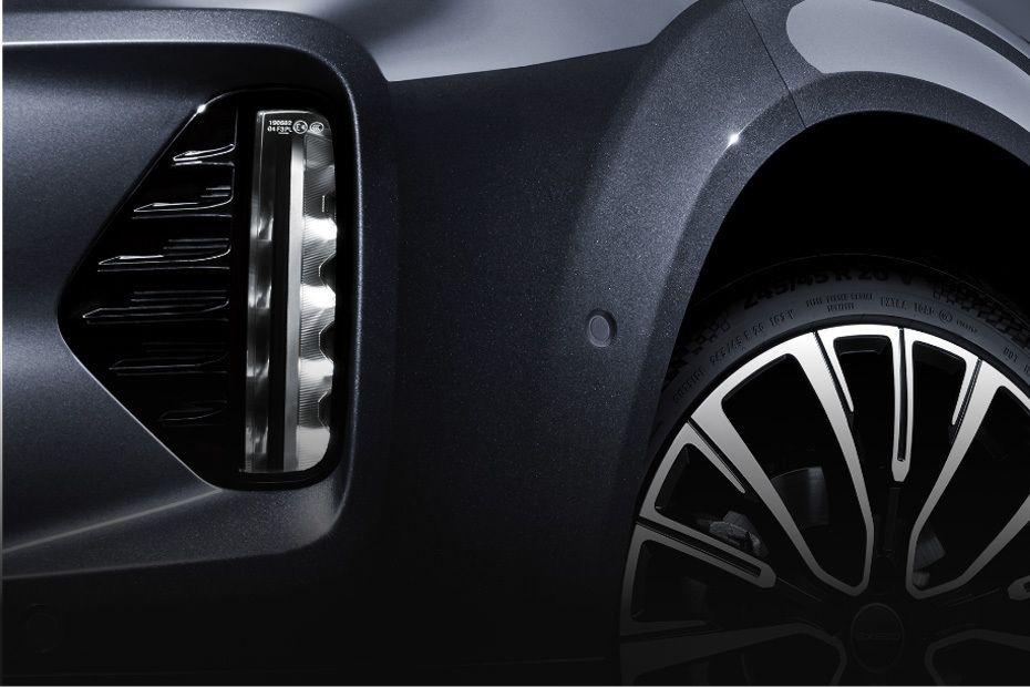 VX (2023-2024) Front Fog Lamp in UAE