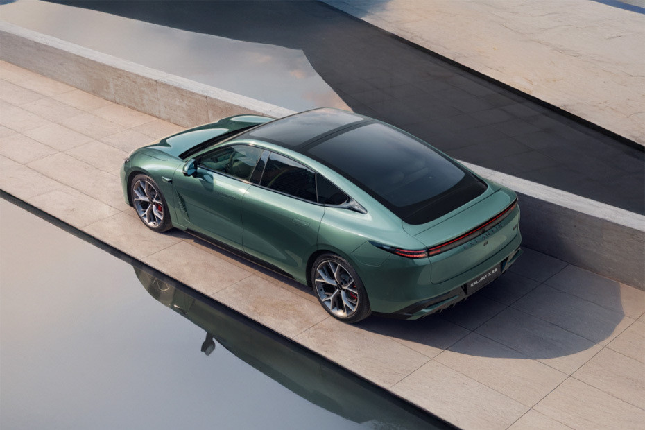 Rear Medium View of EXEED ES in UAE