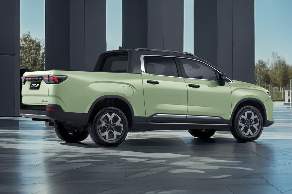 Rd6 Rear Medium Side View in UAE