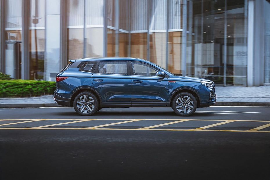 U75 Plus Medium Angle Front View in UAE