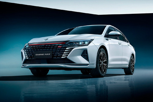 DONGFENG Shine Max Front Side View