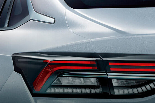 Shine Max Tail light