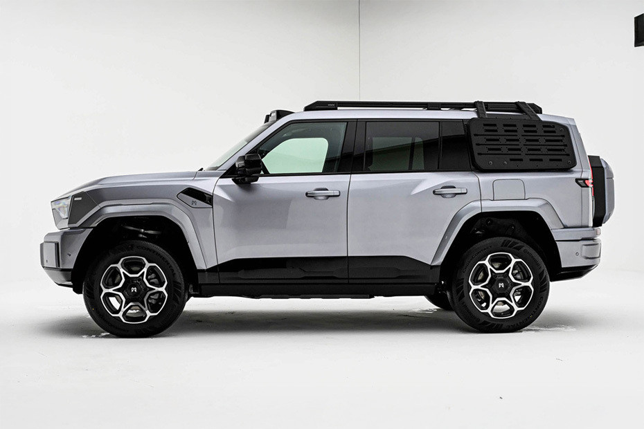 Full Rear View of DONGFENG Warrior M817 in UAE