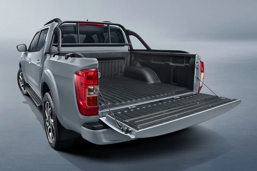 Rear Medium View of DONGFENG Rich 7