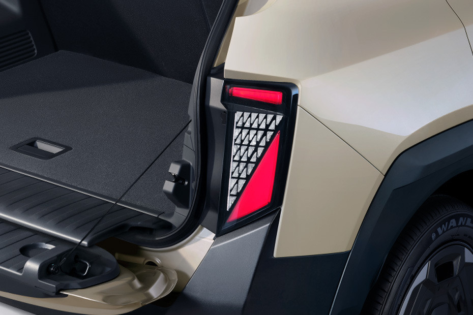 Vigo Tail light in UAE