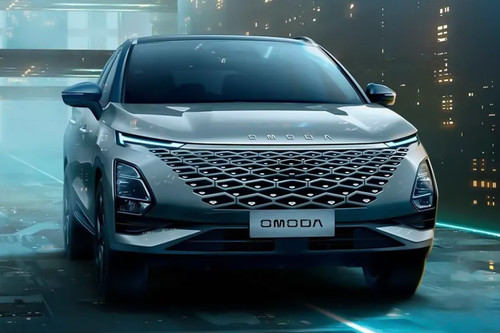 C5 Medium Angle Front View