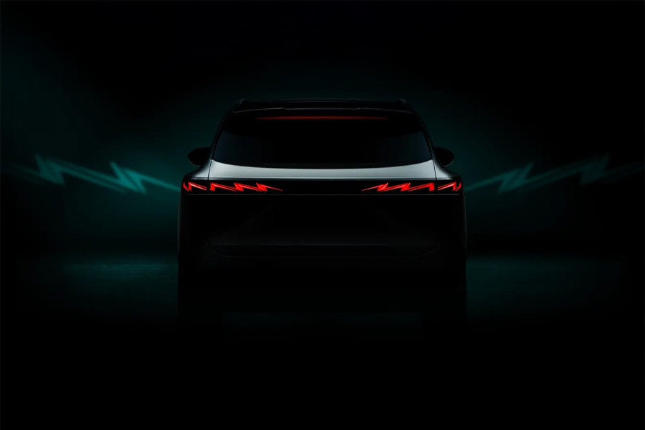 Full Rear View of OMODA C7 Full Rear View of OMODA C7