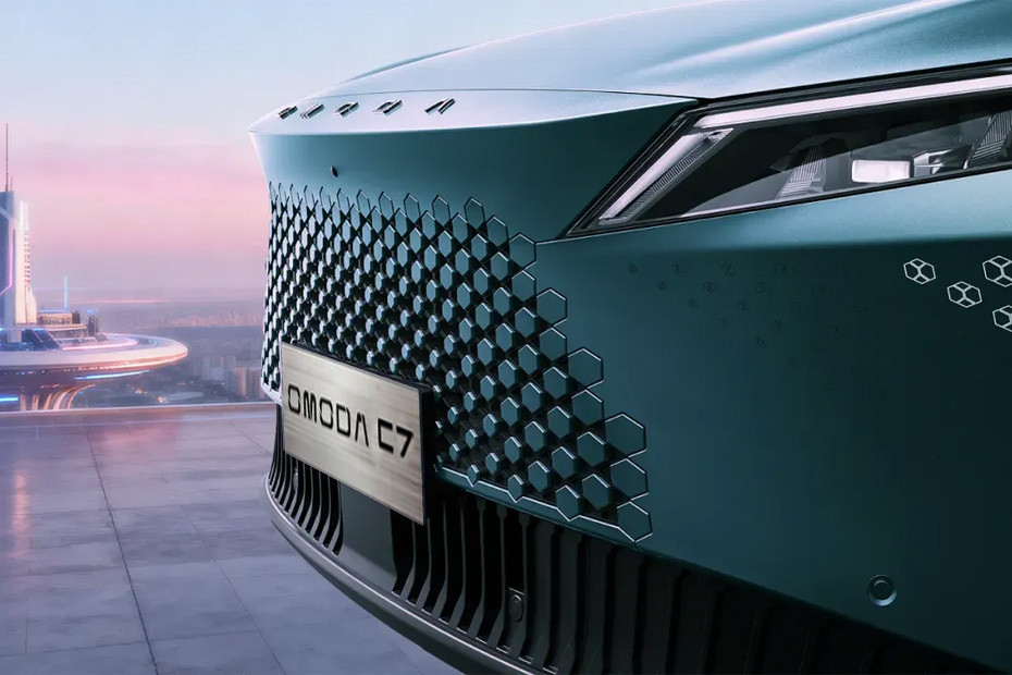 C7 Grille View in UAE