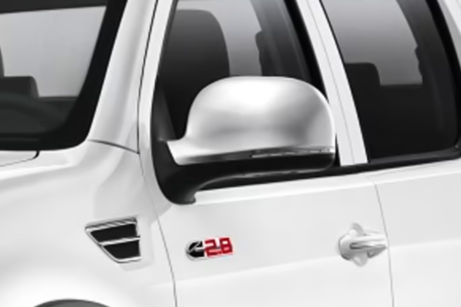 FOTON Tunland Drivers Side Mirror Front Angle in UAE