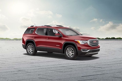 GMC Acadia Front Cross Side View