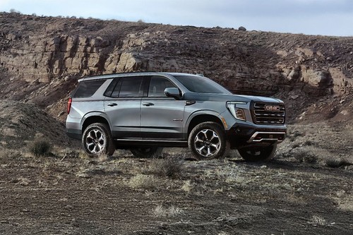 GMC Yukon XL Front Medium View