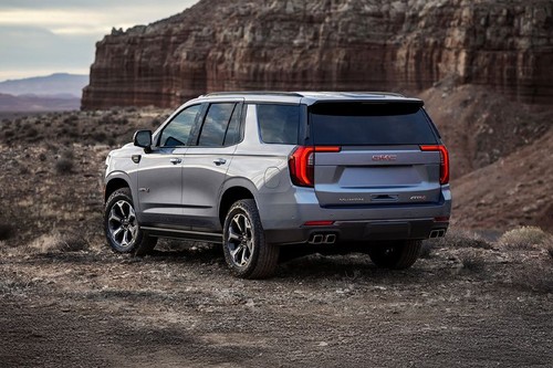 Rear Cross Side View of GMC Yukon XL